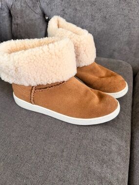 UGG Cream Shearling-Lined Footwear with Tan Suede Interior